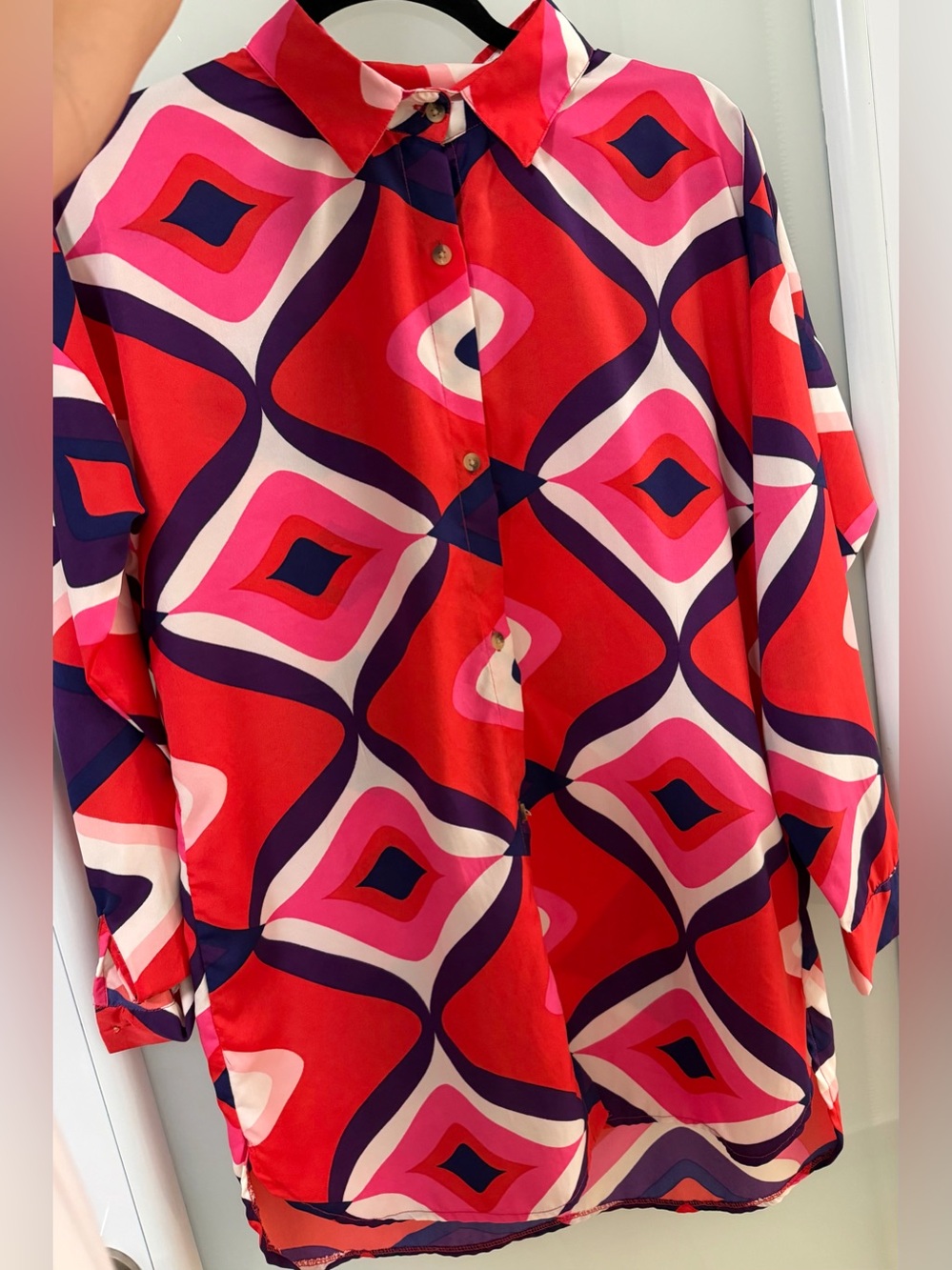 Women’s Geometric Print Button-Up Shirt - Red & Pink